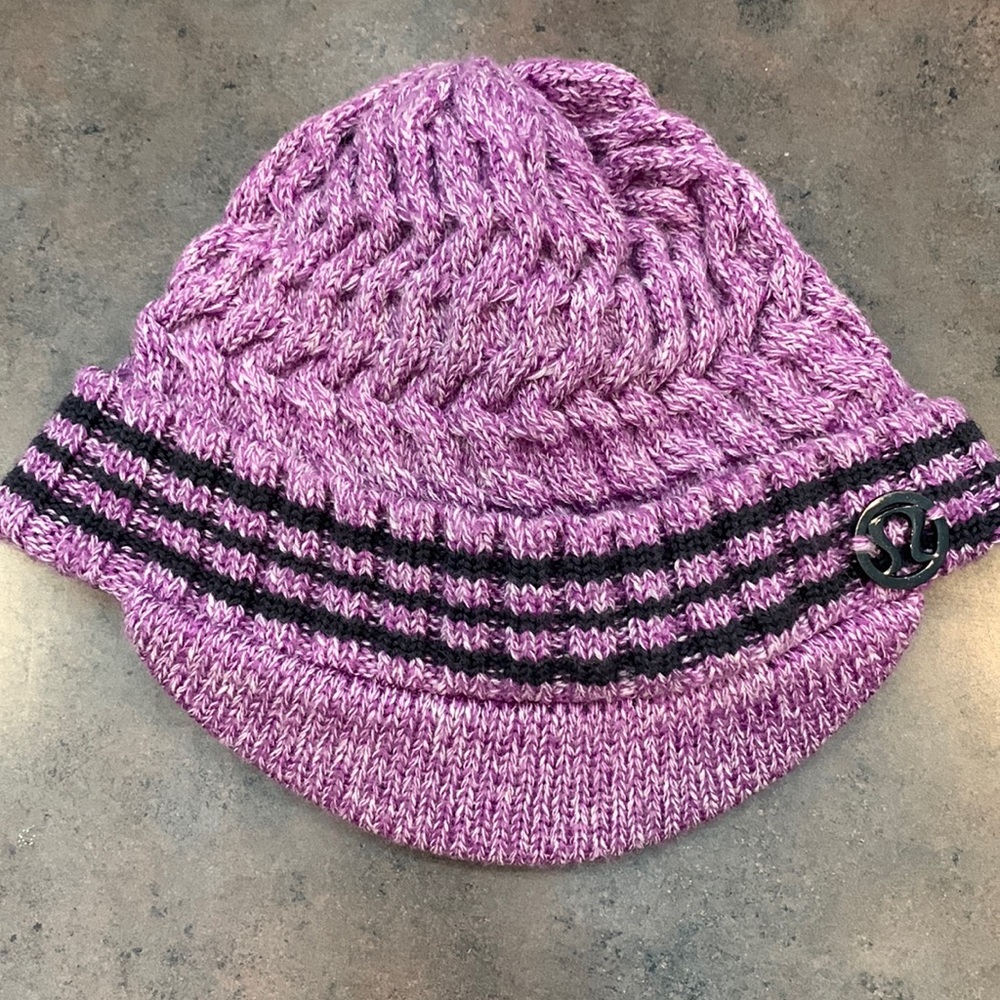 Lululemon Athletica Purple and Black Cable Knit Hat Brimmed Beanie